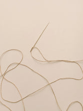 Charger l&#39;image dans la galerie, Gold sewing needle // Aiguille à coudre en or