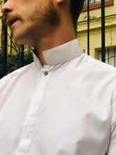 Charger l&#39;image dans la galerie, Chemise Col Indien paré: Popeline blanche et Or Jaune 18 carats